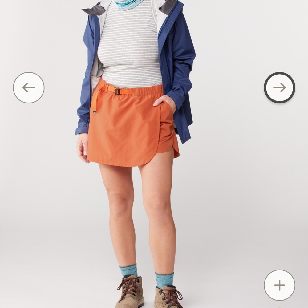 REI Black Skort